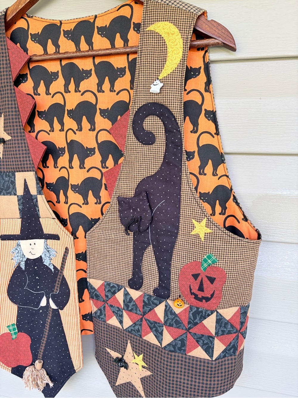 Charming Folk Art Quilted Halloween Vest Handmade Americana 99’s Vintage - Picture 3 of 5